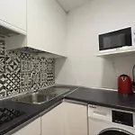 Centrally Located In Madrid 3I